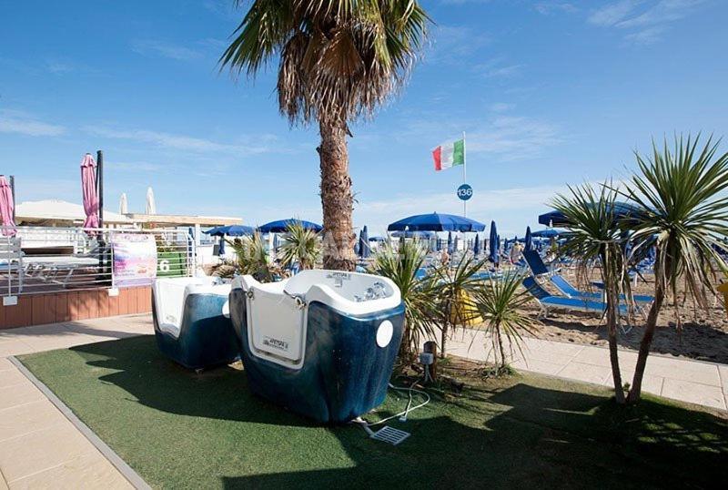 Hotel Los Angeles - Fronte Mare Riccione Esterno foto