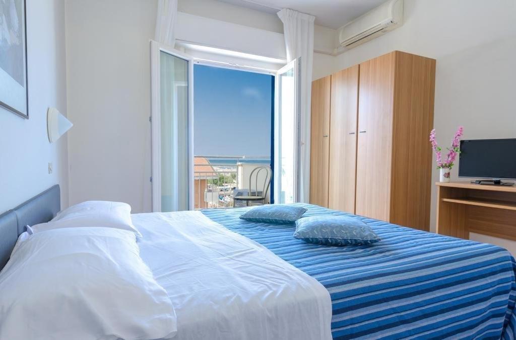 Hotel Los Angeles - Fronte Mare Riccione Esterno foto