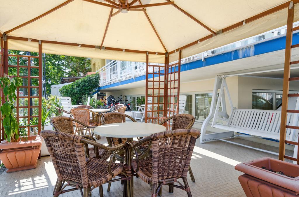 Hotel Los Angeles - Fronte Mare Riccione Esterno foto
