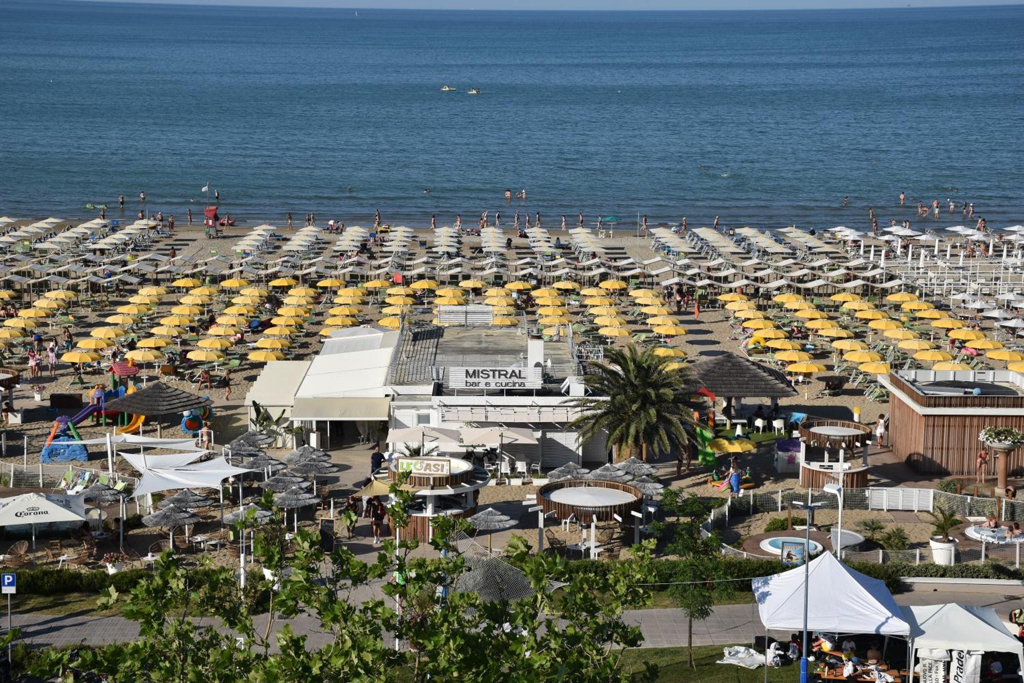 Hotel Los Angeles - Fronte Mare Riccione Esterno foto
