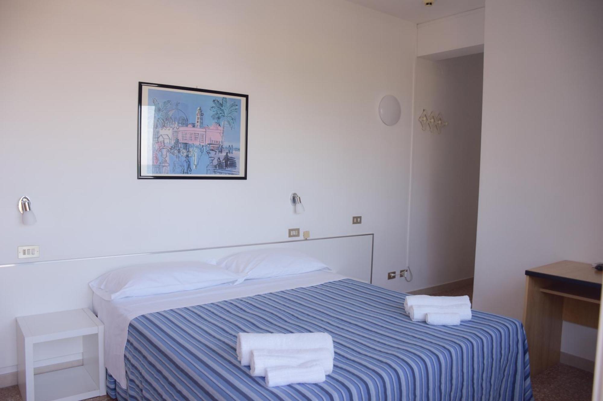 Hotel Los Angeles - Fronte Mare Riccione Esterno foto
