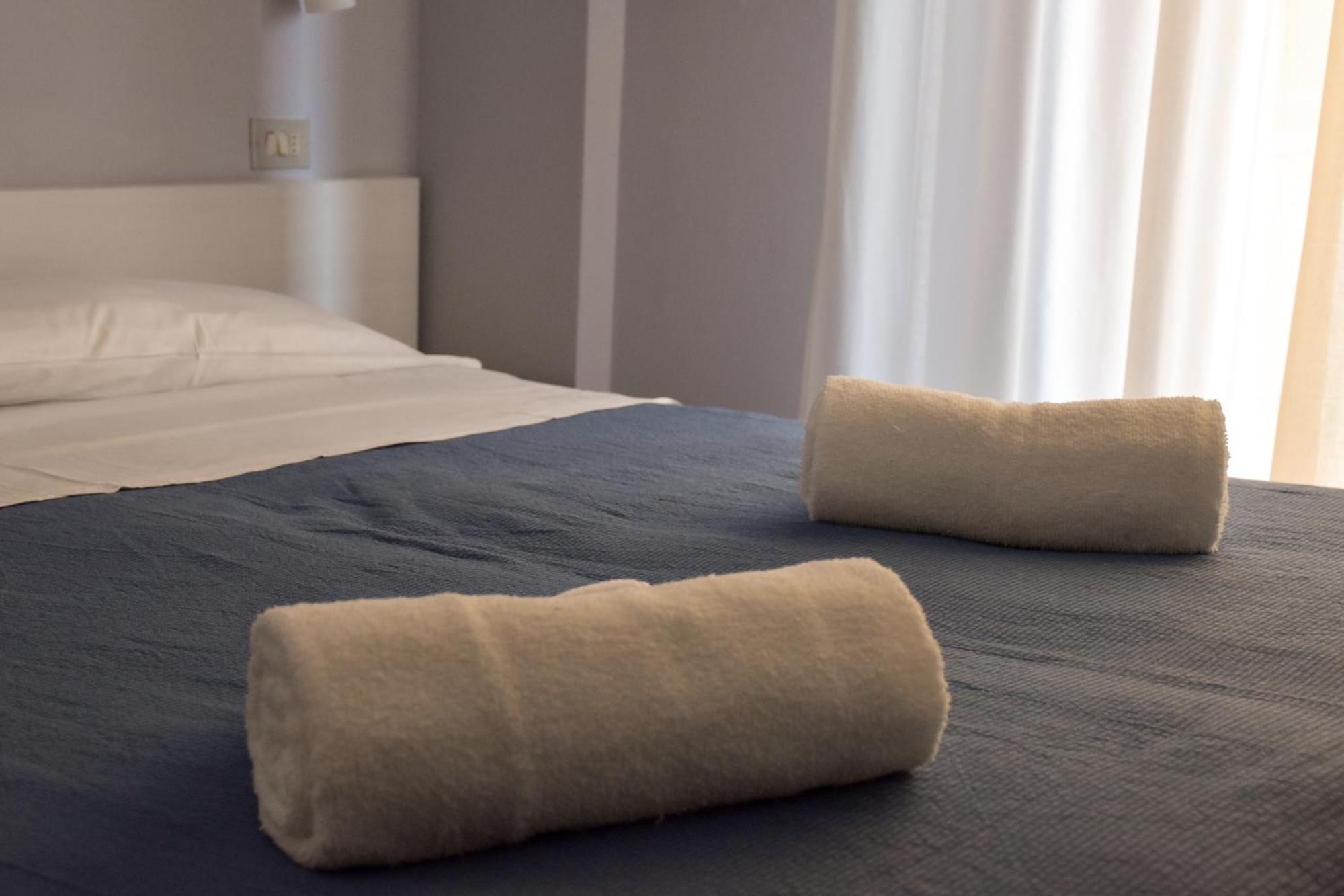 Hotel Los Angeles - Fronte Mare Riccione Esterno foto