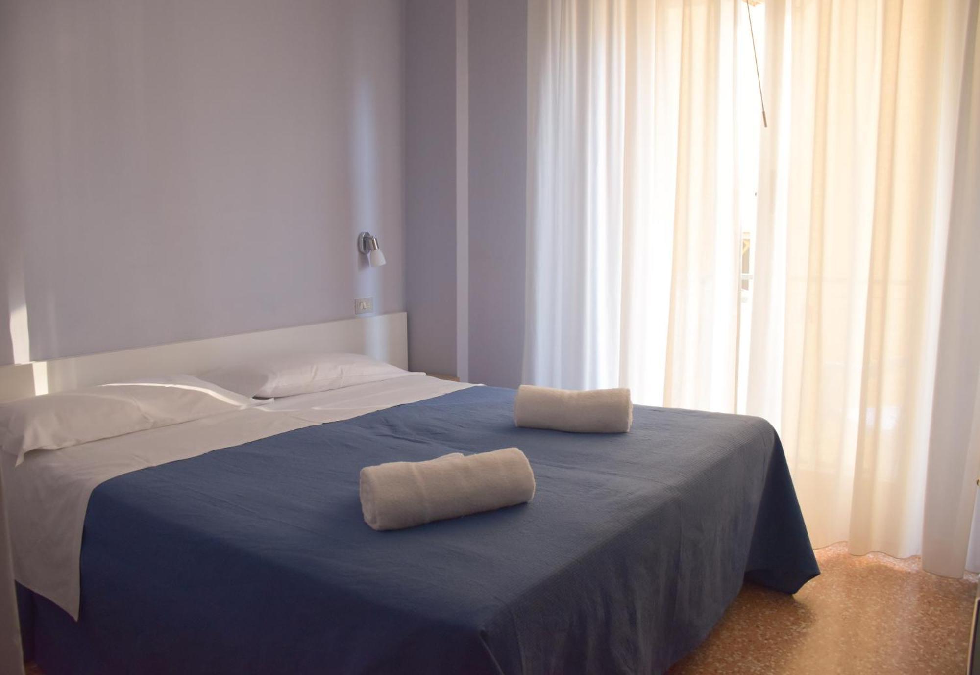 Hotel Los Angeles - Fronte Mare Riccione Esterno foto